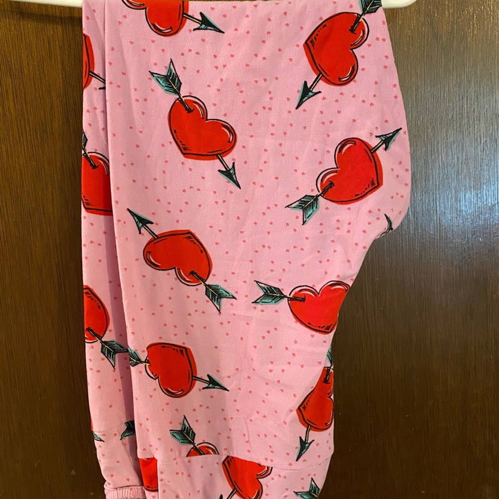 LuLaRoe Valentines leggings